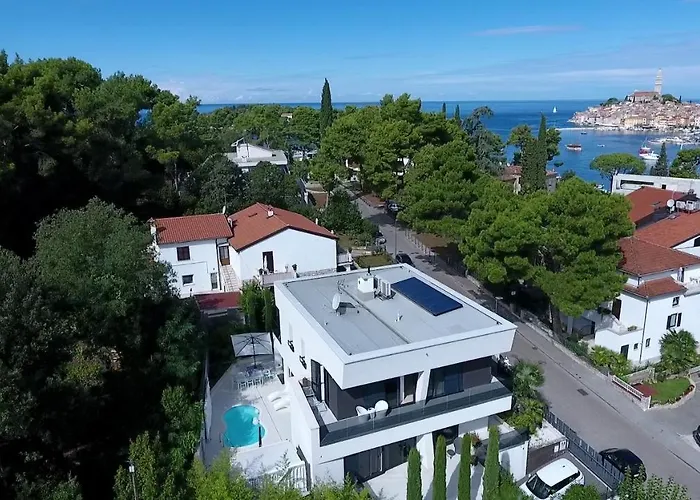 Chic Rovinj Villa 4 Bedrooms Villa Istrian Star Close To Centre Private Heated Pool