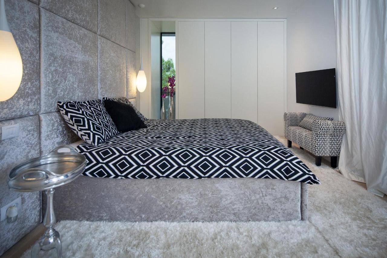 Vila Chic 4 Bedrooms Istrian Star Close To Centre Private Heated Pool *