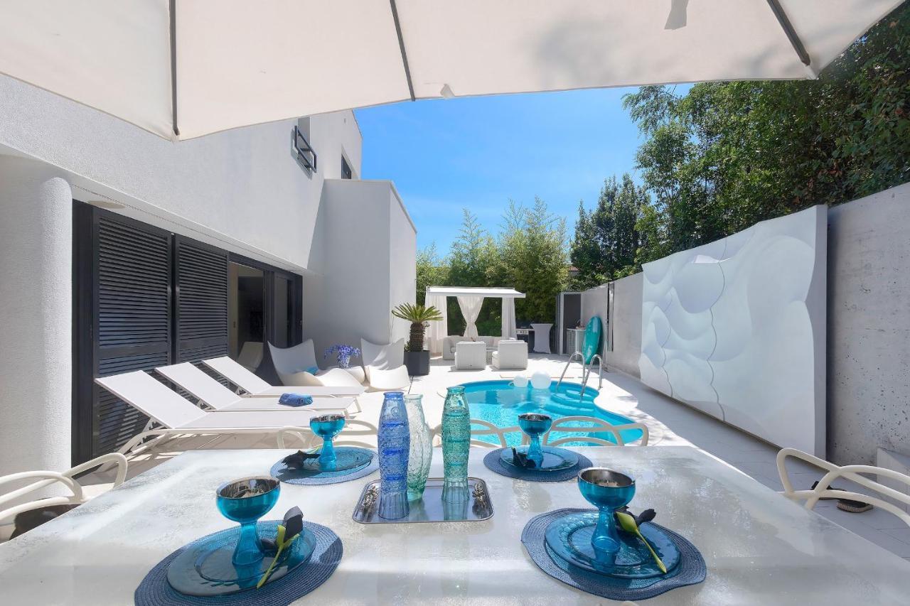 Chic 4 Bedrooms Istrian Star Close To Centre Private Heated Pool Vila Rovinj