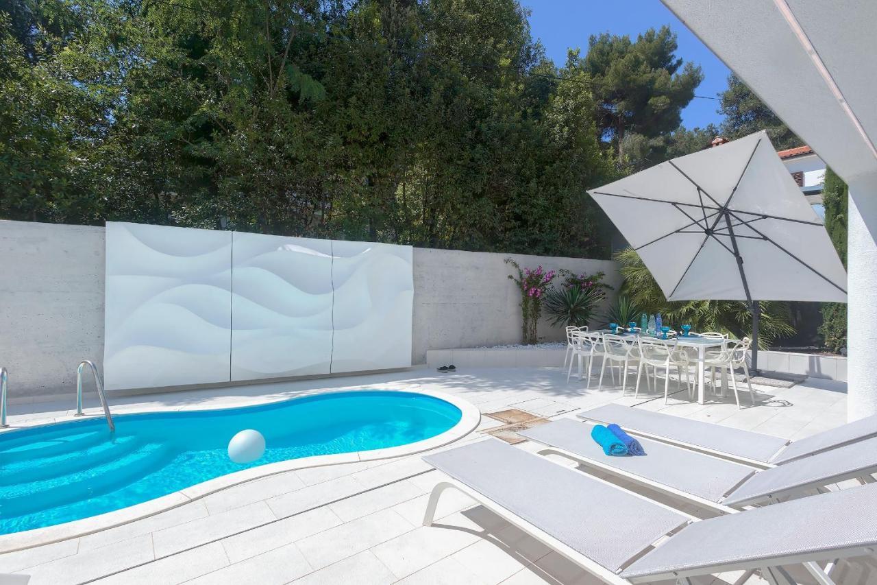 Chic 4 Bedrooms Istrian Star Close To Centre Private Heated Pool